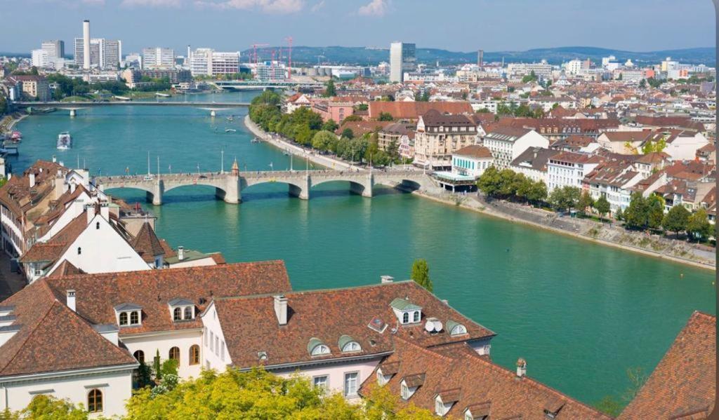 Schweiz Apartment Базел Екстериор снимка